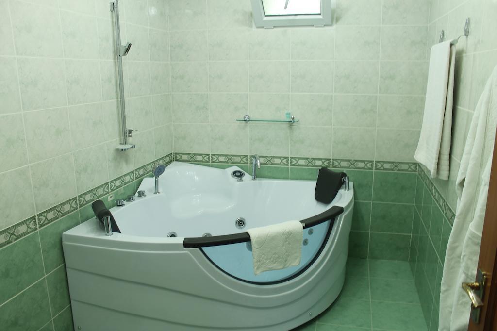 Atlas B&B Hotel Doesjanbe Kamer foto